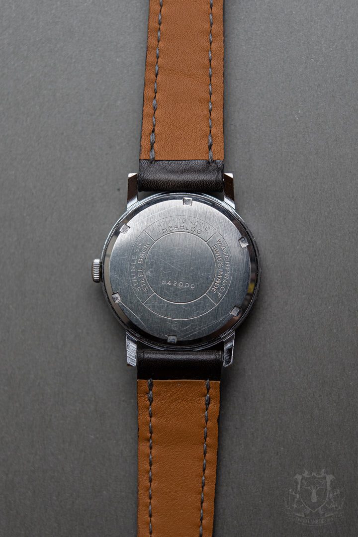 BWC silver sunburst dial and date function - David Lane Design